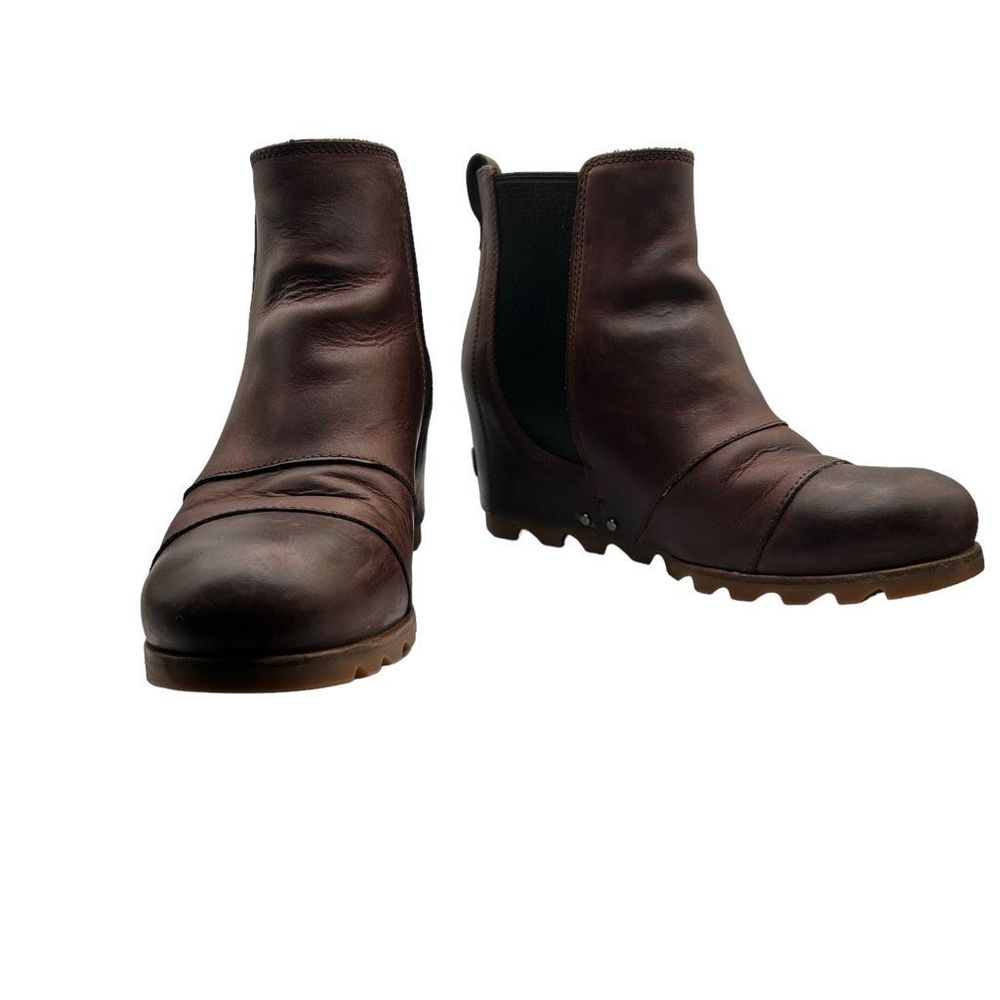Sorel Lea Wedge Boots Burgundy Redwood Distressed Leather